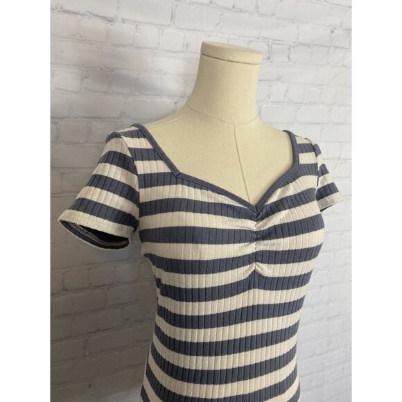 CLEARANCE Madewell XS Ribbed Sweetheart Tee in Stripe in Sunfaded Indigo - Picture 5 of 9